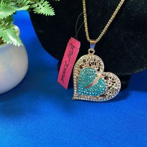 Betsey Johnson pearl blue heart necklace